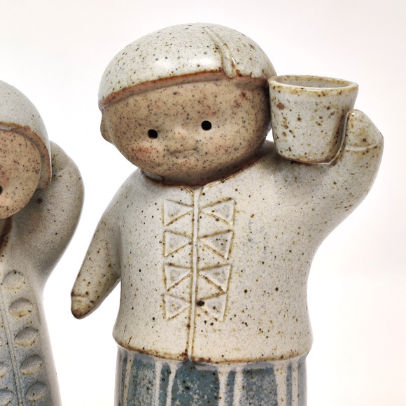 Japanese Pottery Stoneware Sweet Couple Holding Pots Blue Cream Cute Kawaii 5" - Picture 3 of 16